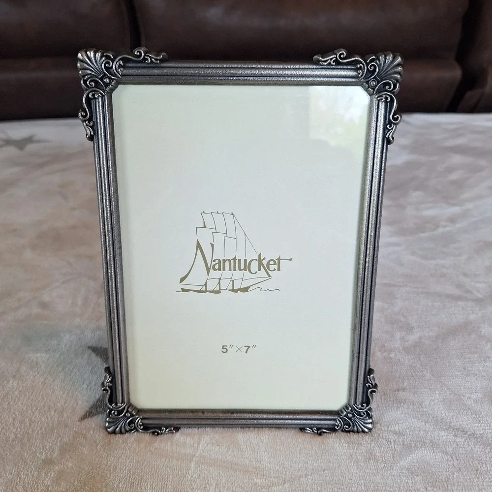 Vintage Nantucket Modern Silver Pewter Velvet Back 5x7 Inch Picture Frame